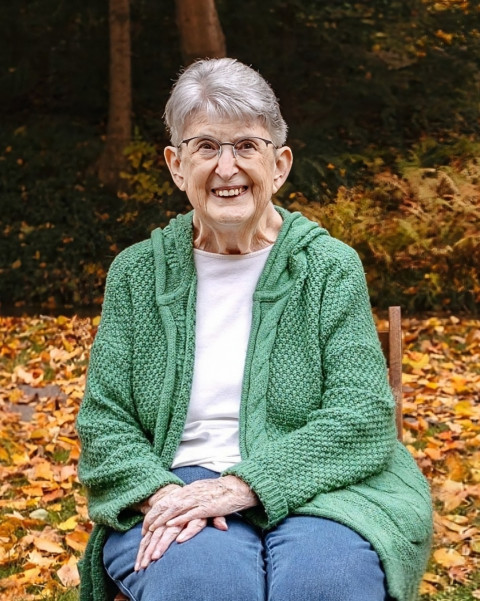 Iva  Dickinson 